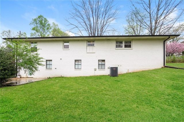 5170 Sunrise Terrace, Winston-salem, NC 27105