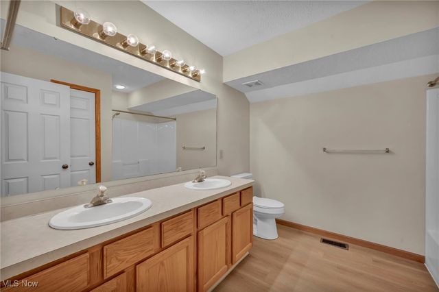 9840 Johnnycake Ridge Road, Mentor, OH 44060