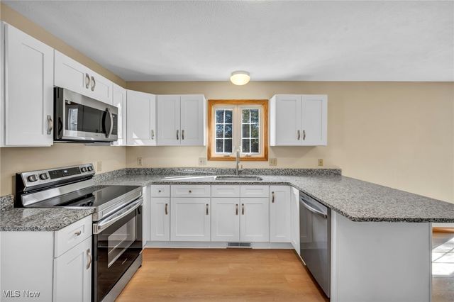 9840 Johnnycake Ridge Road, Mentor, OH 44060