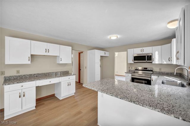 9840 Johnnycake Ridge Road, Mentor, OH 44060