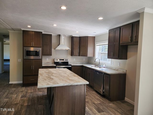 8460 Reedy Creek Road, Bristol, VA 24202