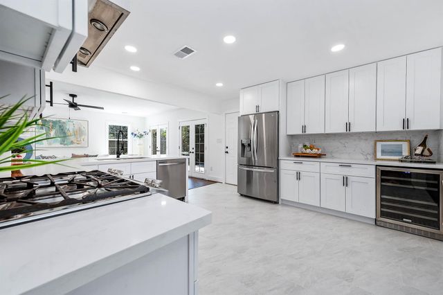 6319 Woodbrook Lane, Houston, TX 77008