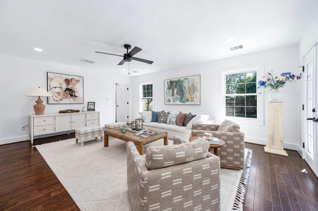 6319 Woodbrook Lane, Houston, TX 77008