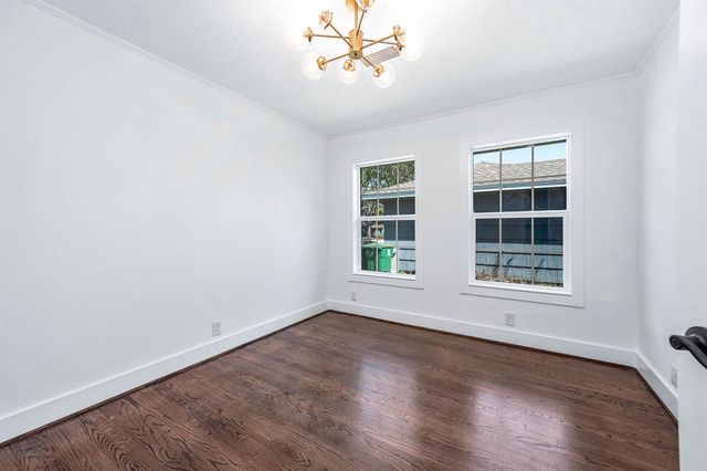 6319 Woodbrook Lane, Houston, TX 77008