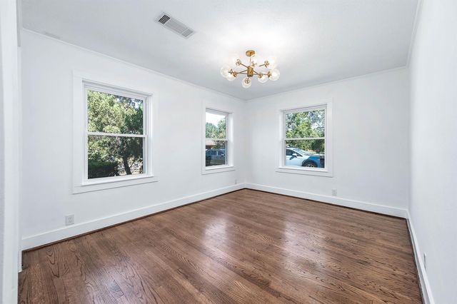 6319 Woodbrook Lane, Houston, TX 77008