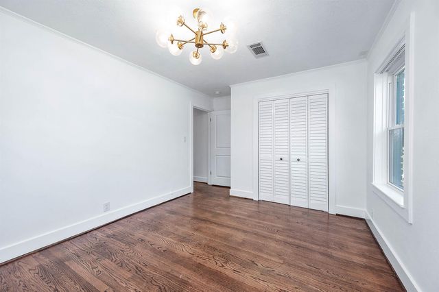 6319 Woodbrook Lane, Houston, TX 77008