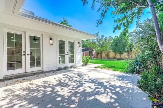 6319 Woodbrook Lane, Houston, TX 77008