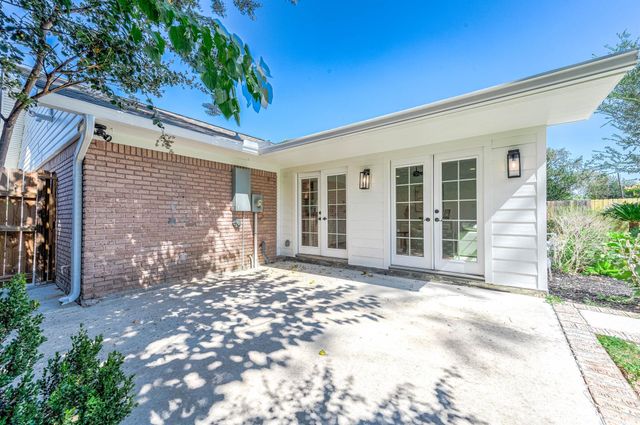 6319 Woodbrook Lane, Houston, TX 77008