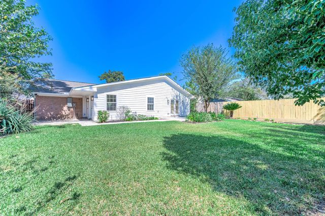 6319 Woodbrook Lane, Houston, TX 77008