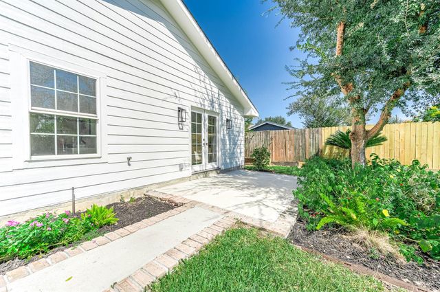 6319 Woodbrook Lane, Houston, TX 77008