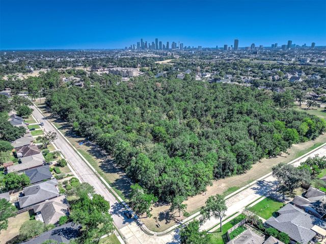 6319 Woodbrook Lane, Houston, TX 77008