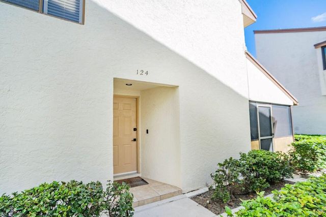 950 S Kanner Highway 124, Stuart, FL 34994