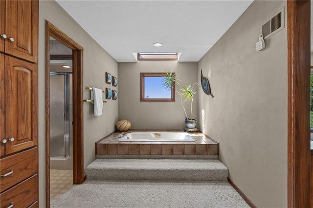 21898 Sunflower Road, Edgerton, KS 66021
