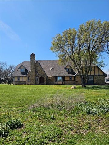 21898 Sunflower Road, Edgerton, KS 66021