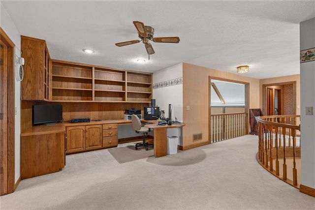 21898 Sunflower Road, Edgerton, KS 66021