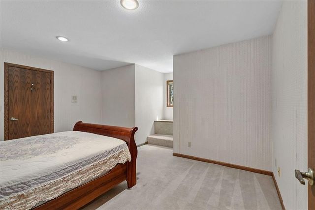 21898 Sunflower Road, Edgerton, KS 66021
