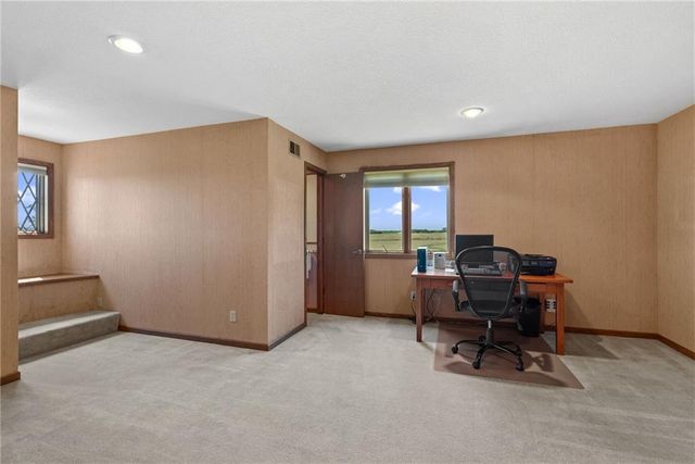 21898 Sunflower Road, Edgerton, KS 66021