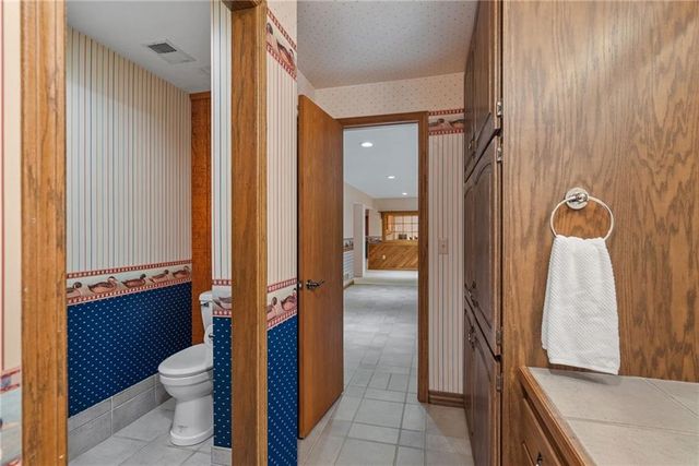 21898 Sunflower Road, Edgerton, KS 66021