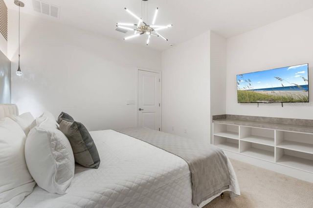 5943 HIGH SEAS DRIVE, Orlando, FL 32821