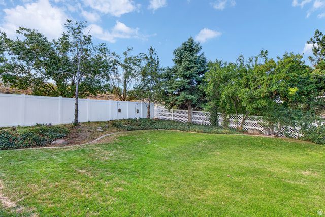 13702 S HACKAMORE DR, Draper, UT 84020