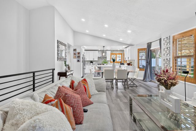 13702 S HACKAMORE DR, Draper, UT 84020