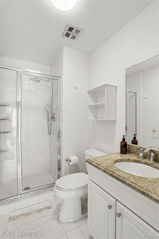 2471 Mulberry Square Square 15, Bloomfield Hills, MI 48302