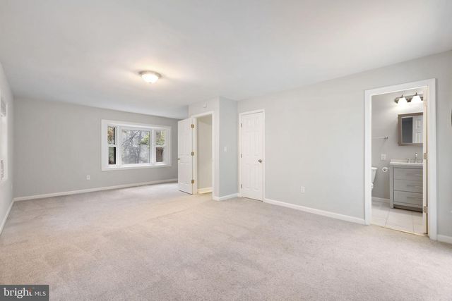 247 MARSDEN HEIGHTS RD, Linden, VA 22642