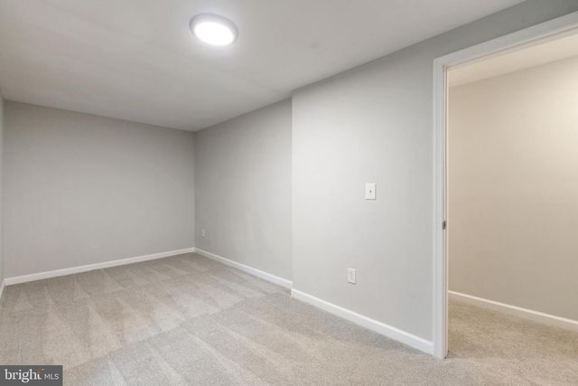 247 MARSDEN HEIGHTS RD, Linden, VA 22642