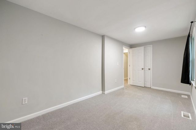 247 MARSDEN HEIGHTS RD, Linden, VA 22642