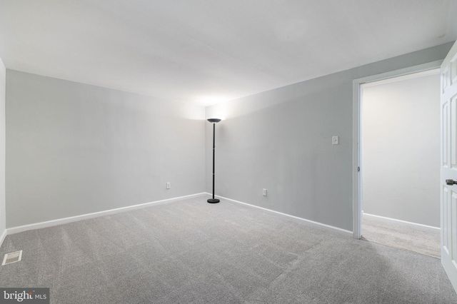 247 MARSDEN HEIGHTS RD, Linden, VA 22642