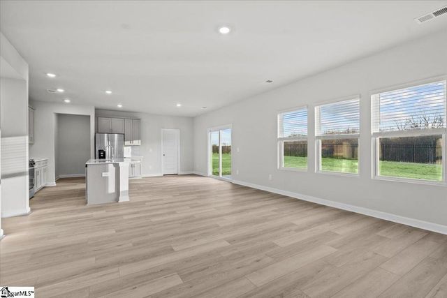 581 Cozy Bluff Road, Spartanburg, SC 29301