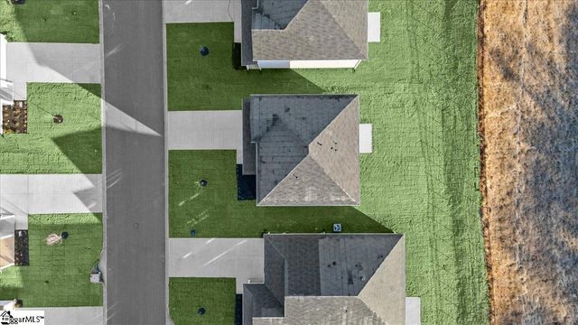 581 Cozy Bluff Road, Spartanburg, SC 29301