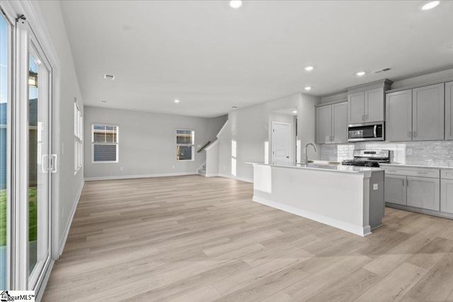 581 Cozy Bluff Road, Spartanburg, SC 29301