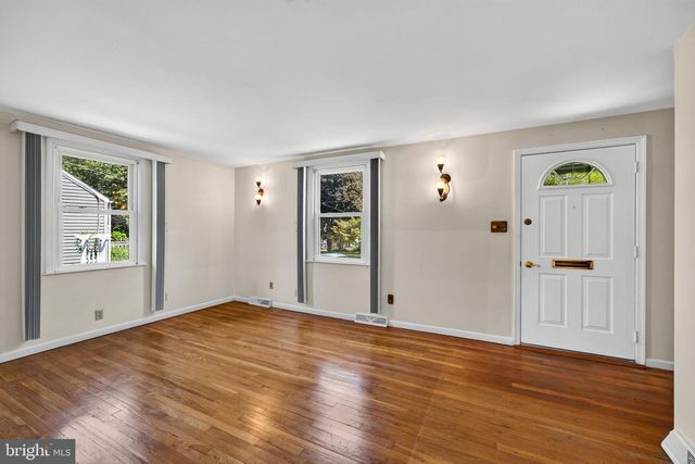 5 DEVON RD, Wilmington, DE 19809