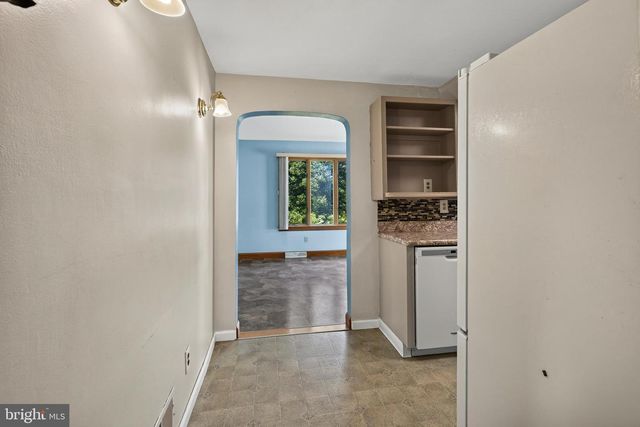 5 DEVON RD, Wilmington, DE 19809