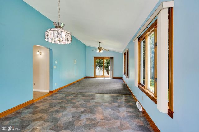 5 DEVON RD, Wilmington, DE 19809