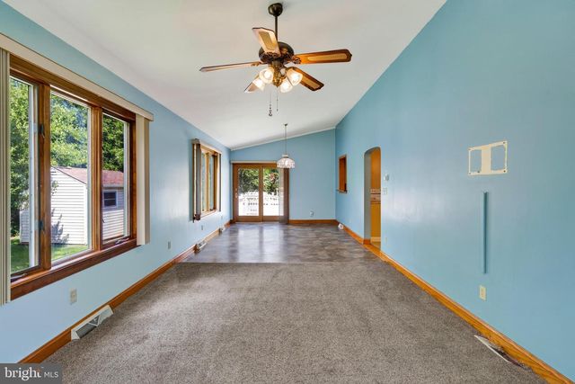 5 DEVON RD, Wilmington, DE 19809