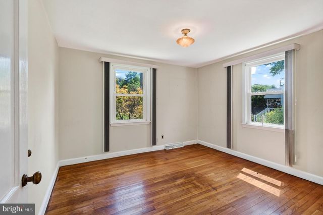 5 DEVON RD, Wilmington, DE 19809