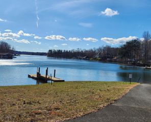 Lot 19 Farm DR, Moneta, VA 24121