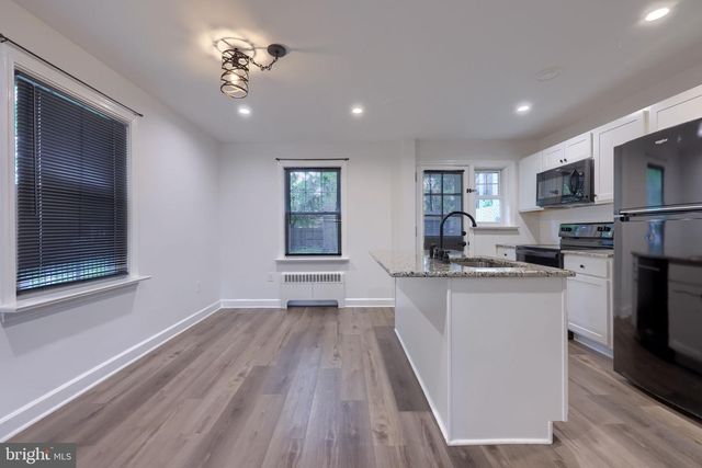 1003 MAPLE AVE, Lancaster, PA 17603