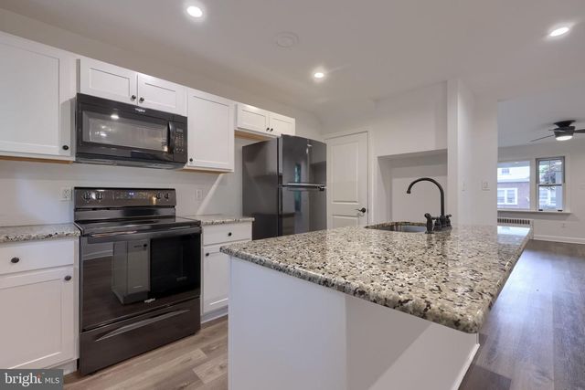 1003 MAPLE AVE, Lancaster, PA 17603