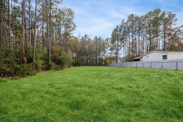 102 County Road 5001, Cleveland, TX 77327