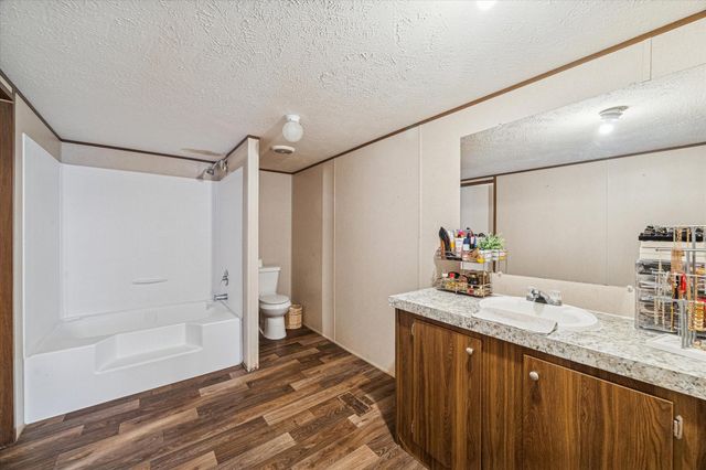 102 County Road 5001, Cleveland, TX 77327