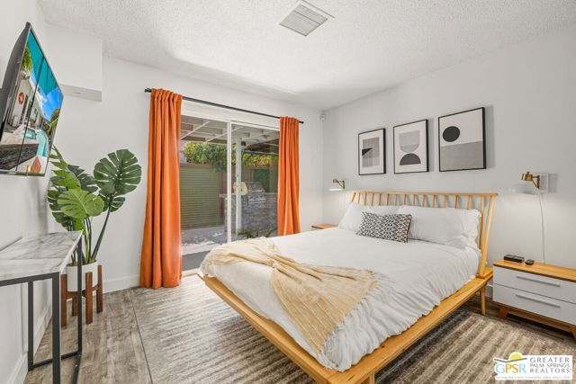 547 N Sunrise Way, Palm Springs, CA 92262