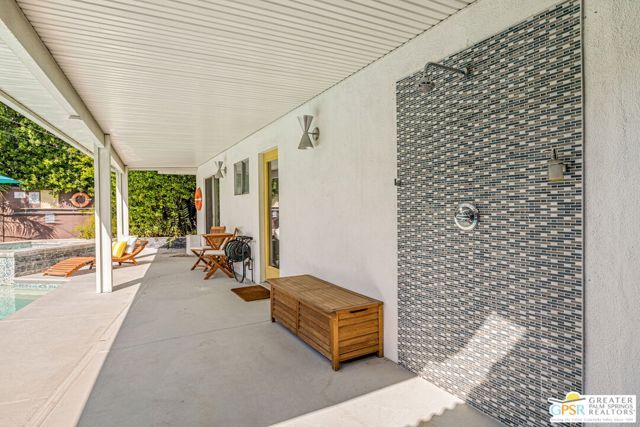 547 N Sunrise Way, Palm Springs, CA 92262