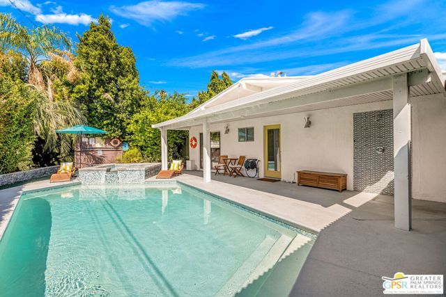 547 N Sunrise Way, Palm Springs, CA 92262