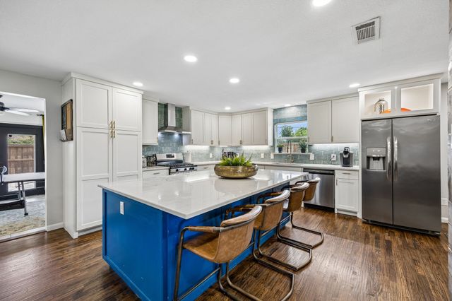 3039 Sharpview Lane, Dallas, TX 75228