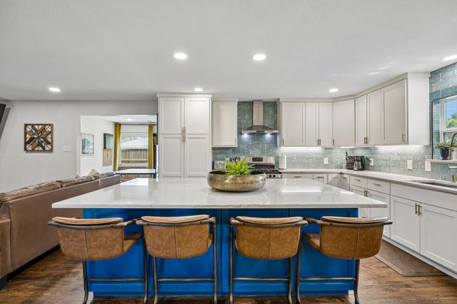 3039 Sharpview Lane, Dallas, TX 75228