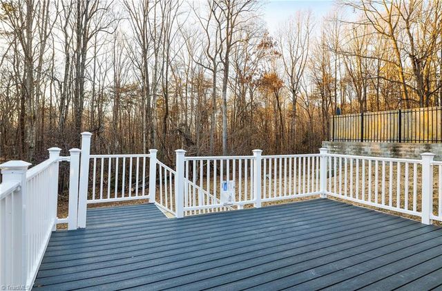 1220 Reynolds Forest Drive, Winston-salem, NC 27107