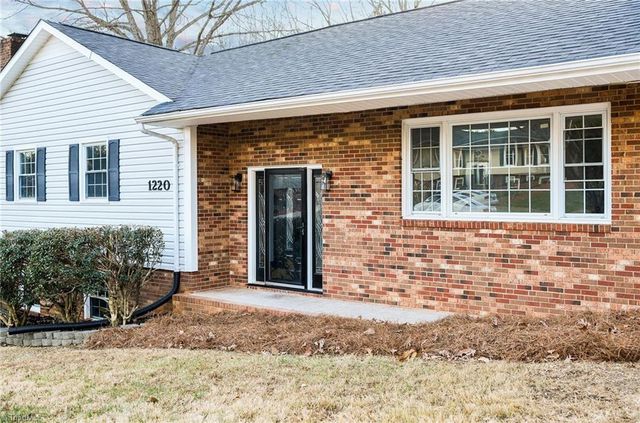 1220 Reynolds Forest Drive, Winston-salem, NC 27107
